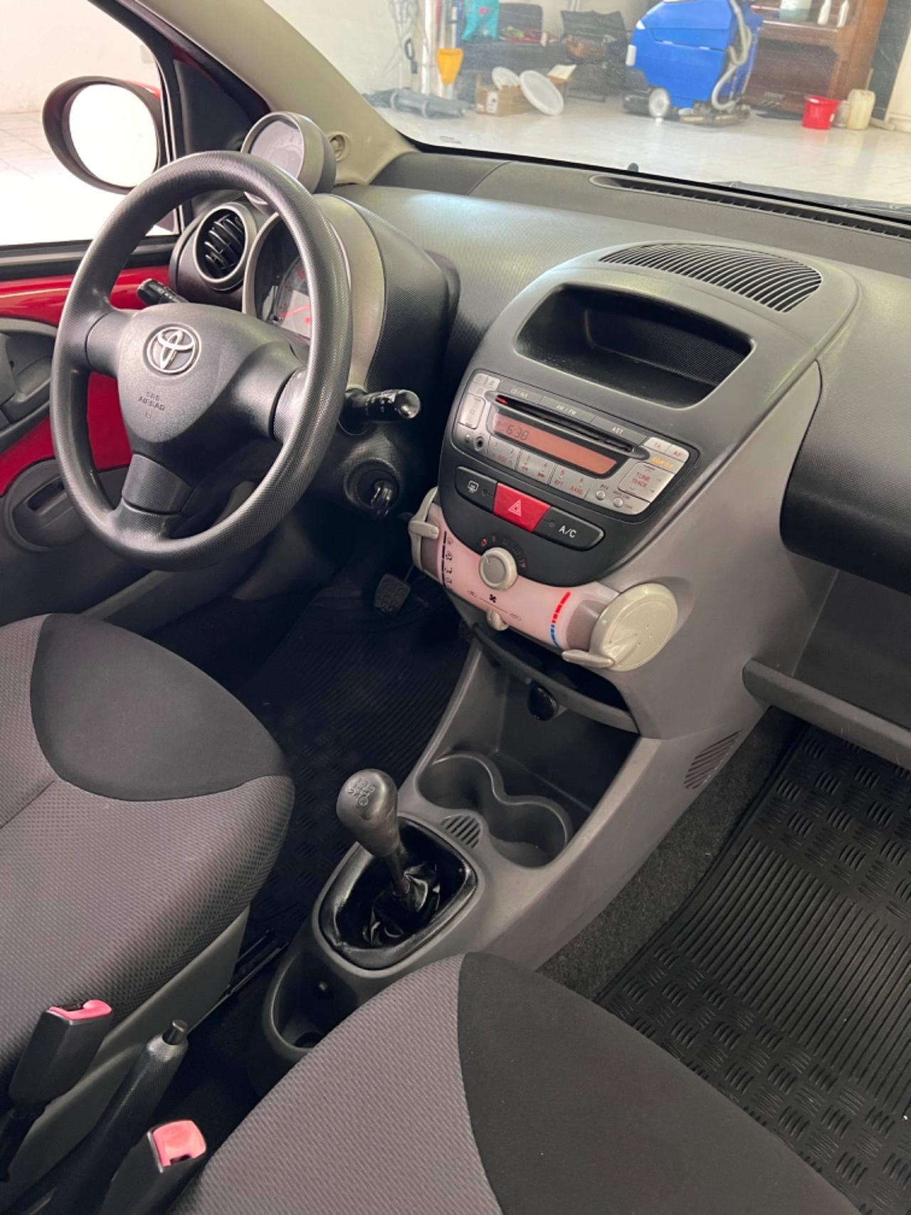 Toyota Aygo 1.0 12V VVT-i 5 porte