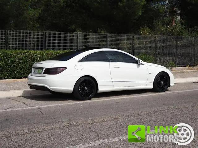 MERCEDES-BENZ E 220 CDI Coup Avantgarde