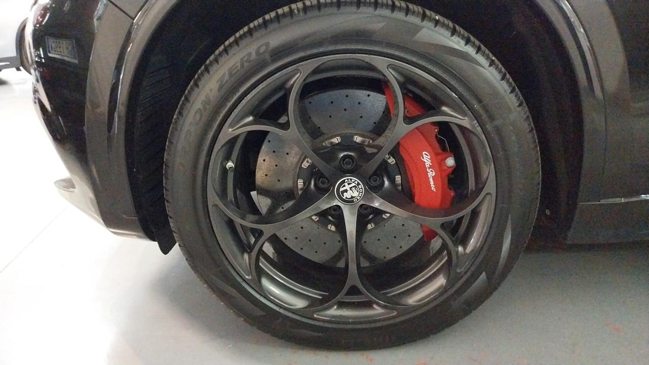 Alfa Romeo Stelvio 2.9 Bi-Turbo V6 510 CV AT8 Quadrifoglio