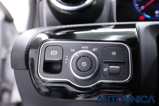 MERCEDES-BENZ A 180 D AUTOMATICA SPORT FARI FULL LED