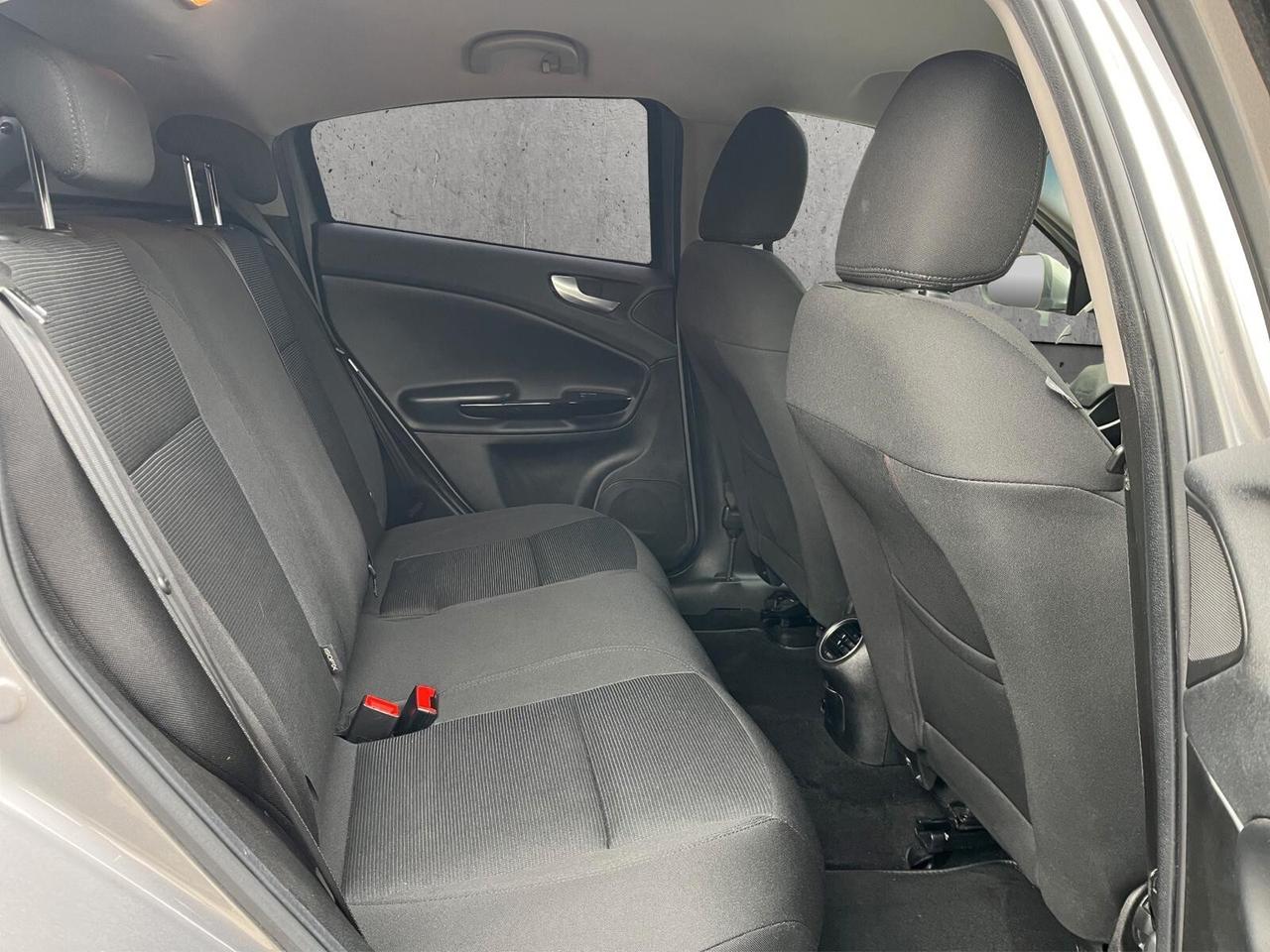 Alfa Romeo Giulietta 1.6 JTDm-2 105 CV Distinctive