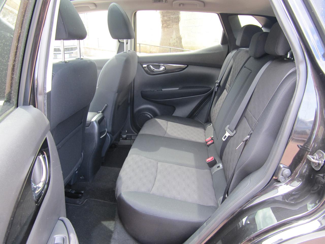 Nissan Qashqai 1.6 dCi 4WD Tekna tetto panoramico