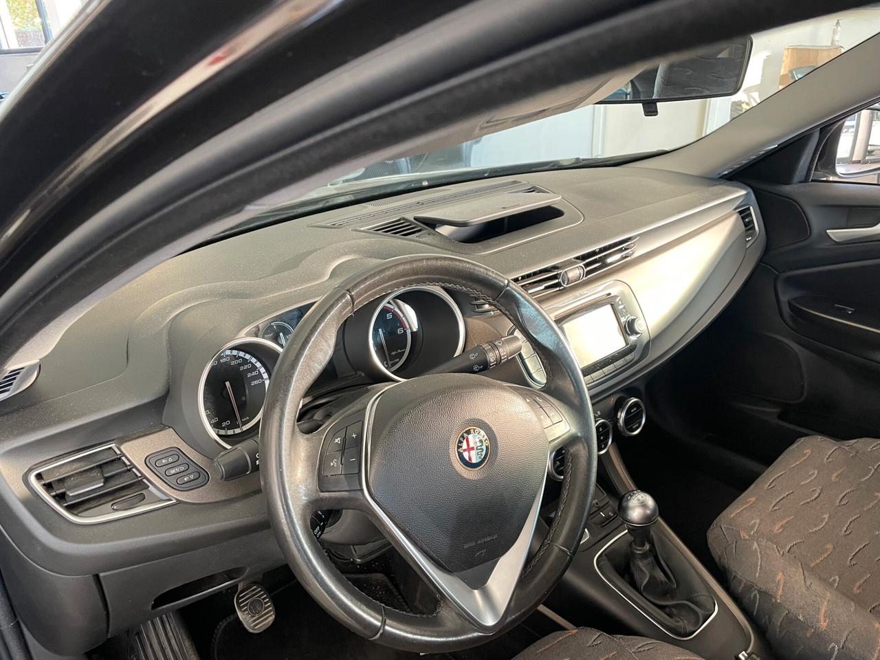 Alfa Romeo Giulietta 1.6 JTDm-2 105 CV Exclusive