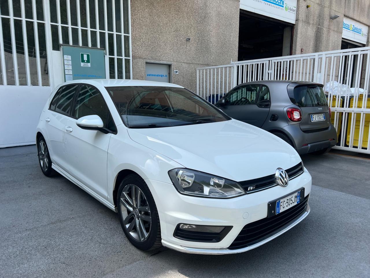 Volkswagen Golf VII 5p 1.6 tdi R-Line 110cv