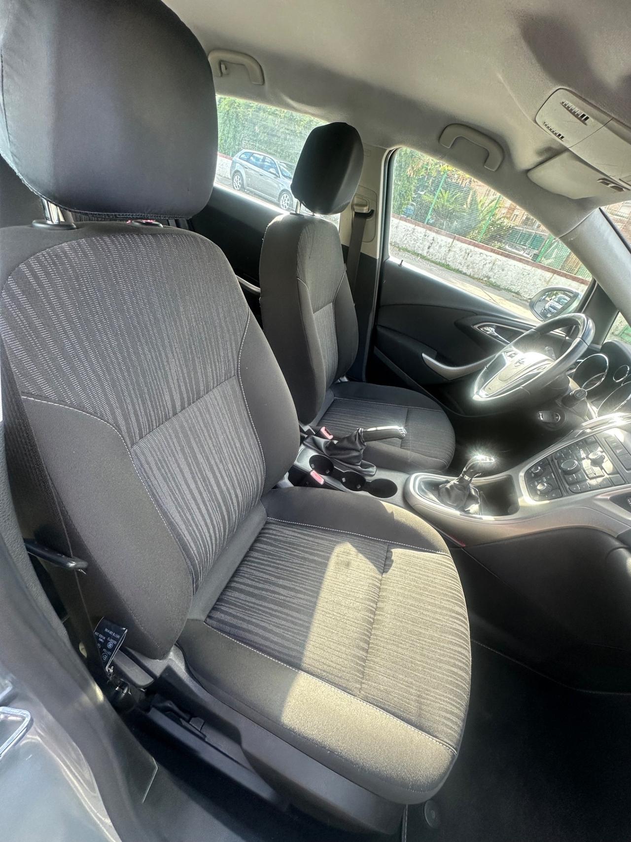 Opel Astra 1.4 100CV Sports Tourer Cosmo