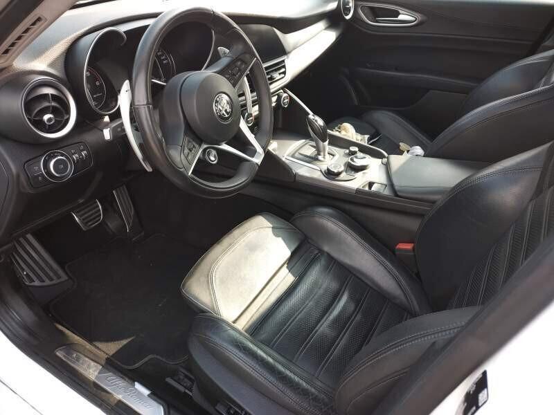 Alfa Romeo Giulia 2.2 Turbodiesel 210 CV AT8 AWD Q4 Veloce MOTORE KO!!!!!!