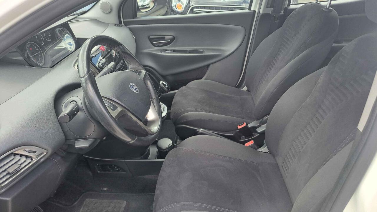 Lancia Ypsilon 1.3 MJT 16V 95 CV S&S Gold