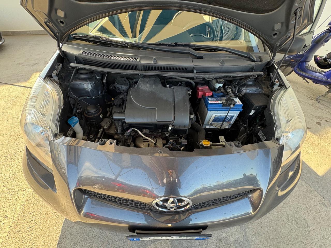 Toyota Yaris 1.0 5 porte Sol