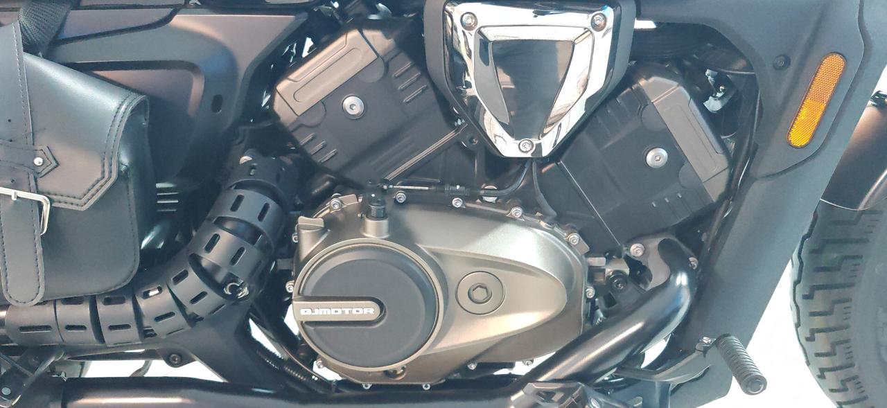 Qj Motor SRV 600 full