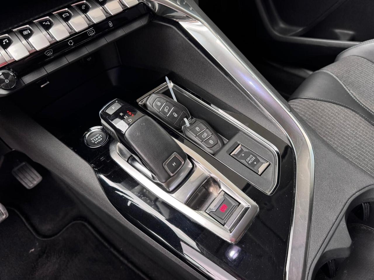 Peugeot 3008 BlueHDi 130 S&S EAT8 Allure Pack Autocarro N1