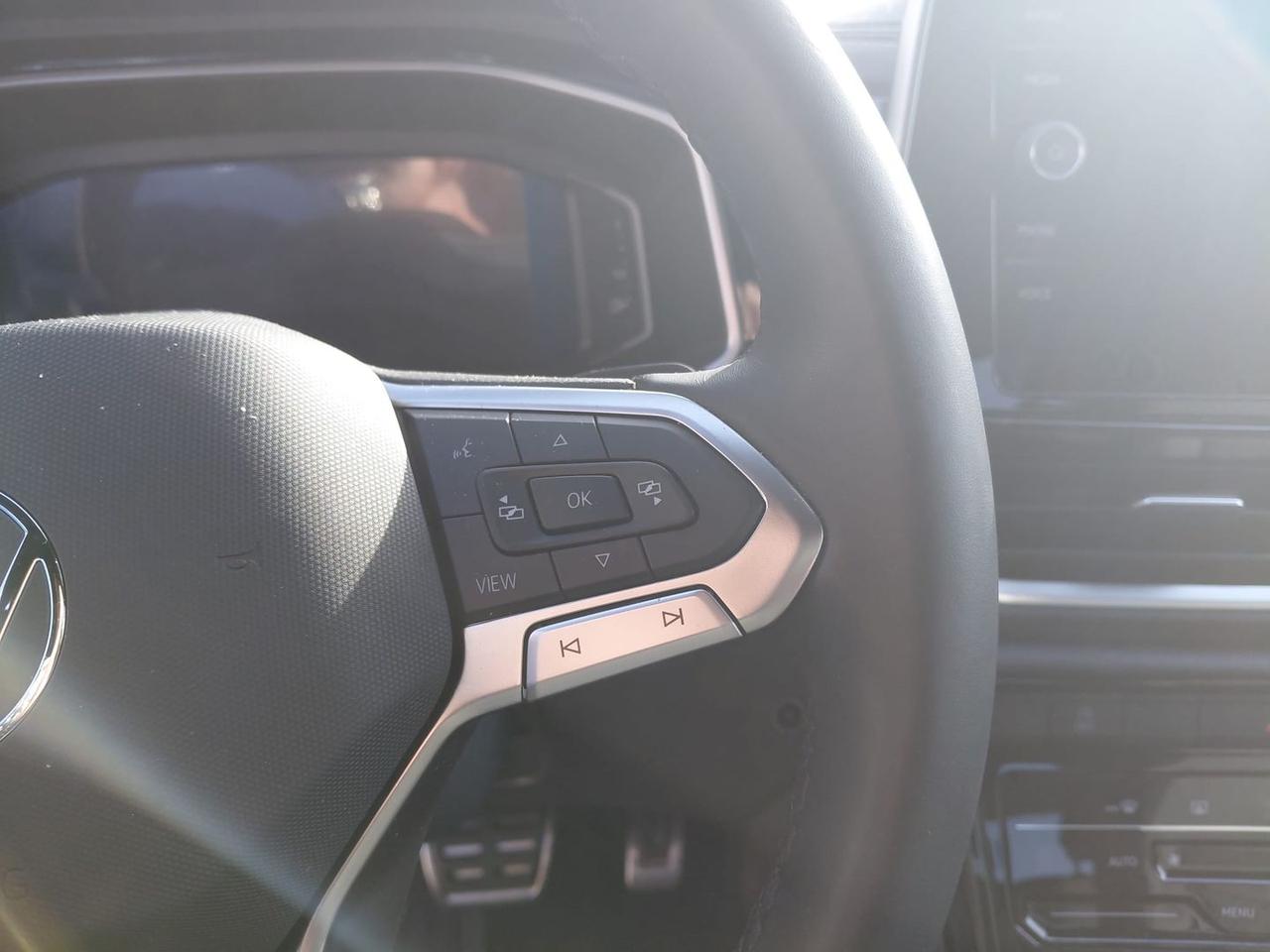 Volkswagen T-Roc EDITION PLUS 1.5 TSI #9332