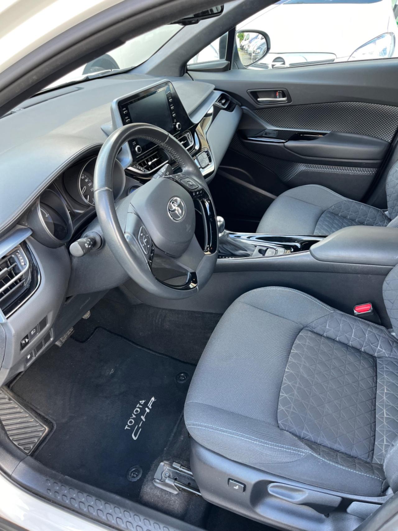 Toyota C-HR 1.8 Hybrid E-CVT Trend