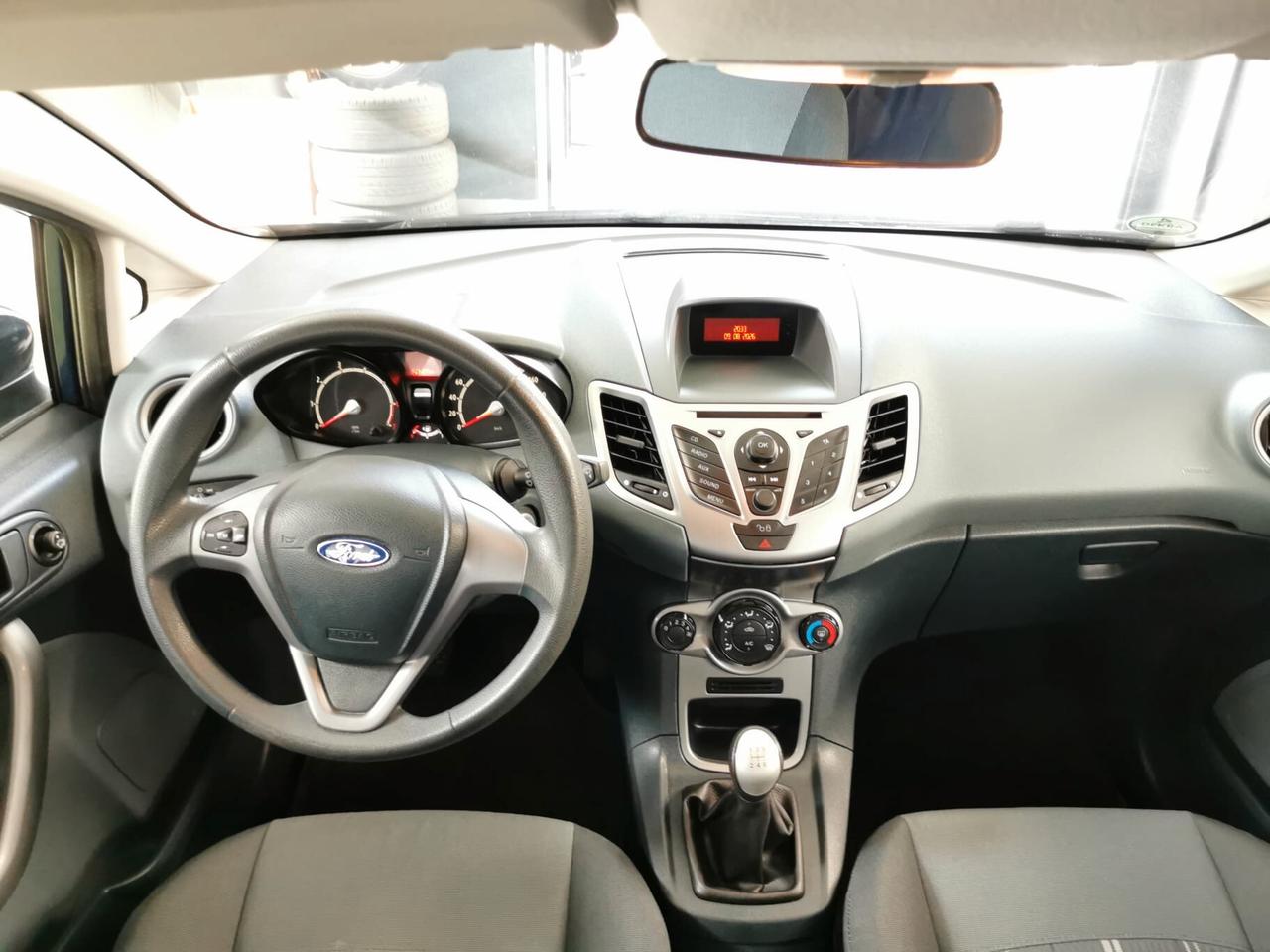 Ford Fiesta 1.4 5 porte Titanium GARANZIA 12 MESI