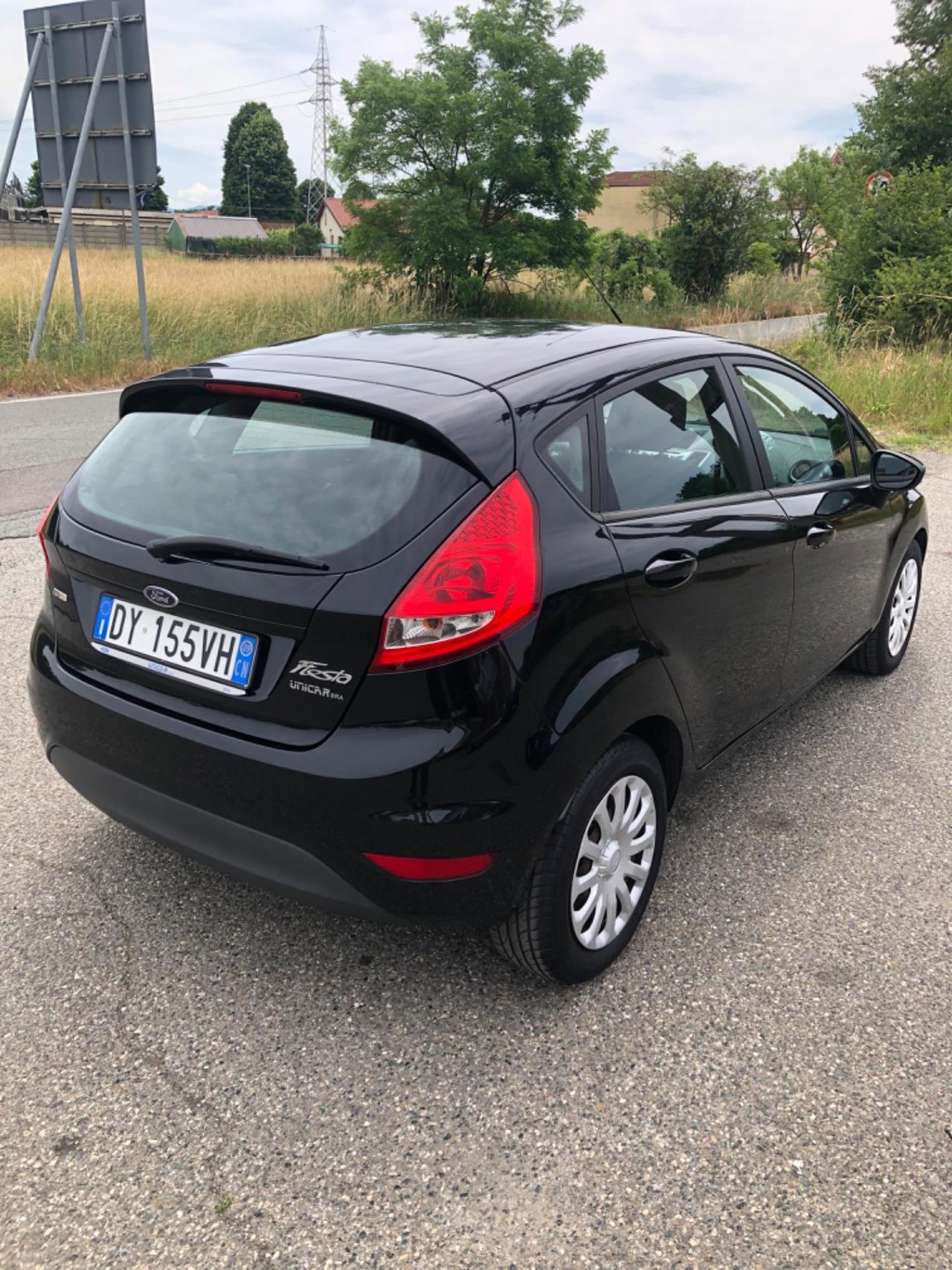 Ford Fiesta 1.4 TDCi 68CV 5 porte Titanium