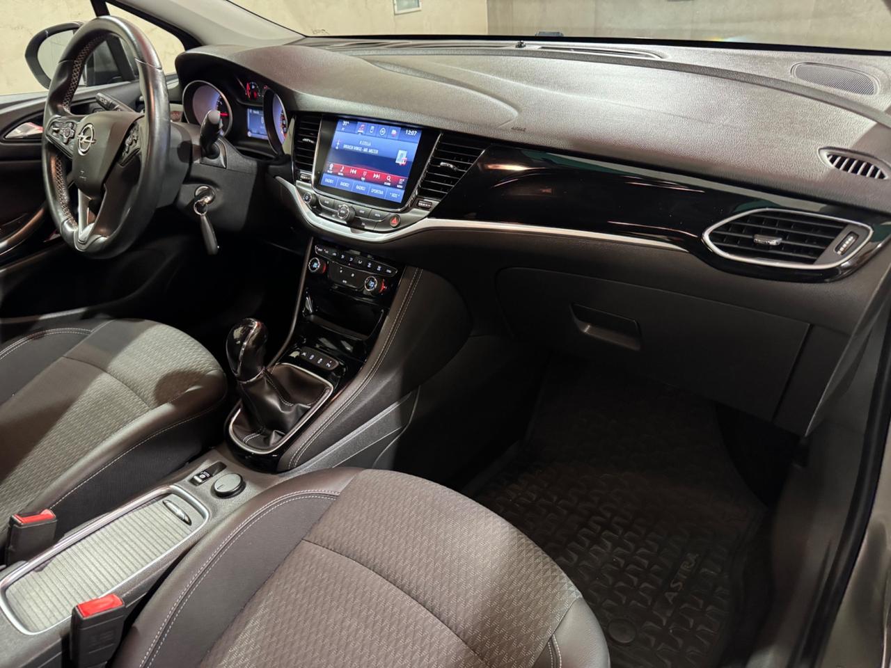 Opel Astra 1.4 Turbo 150CV Start&Stop 5 porte Innovation