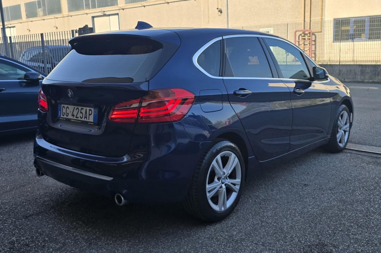 Bmw serie2 Active Tourer 220d Luxury aut. Xdrive 190cv PELLE LED