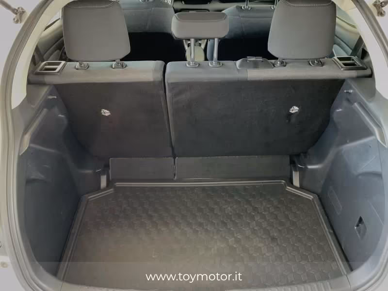 Toyota Yaris 4ª serie 1.5 Hybrid 5 porte Trend