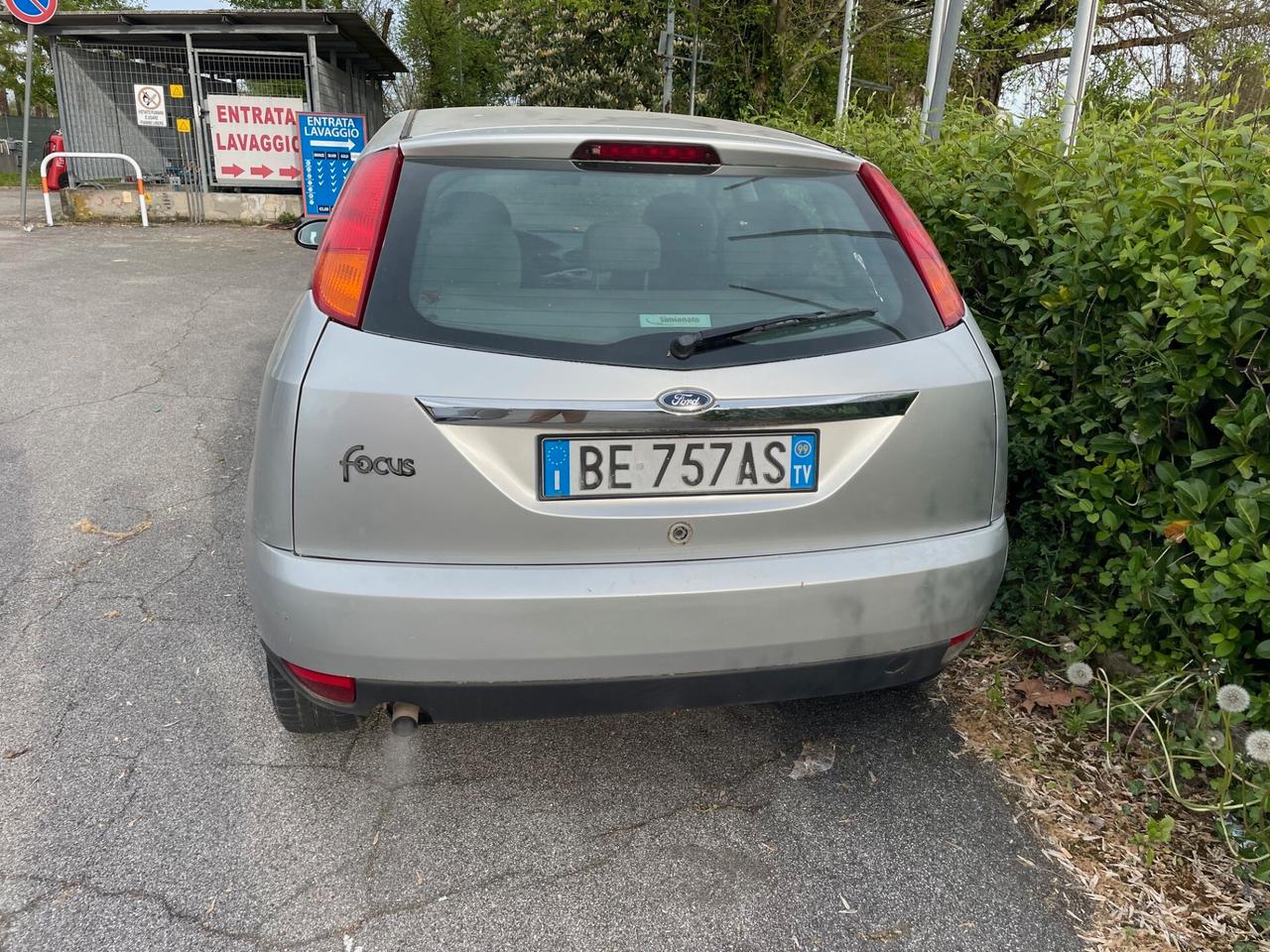 Ford Focus 1.6i 16V cat 5p. Ambiente