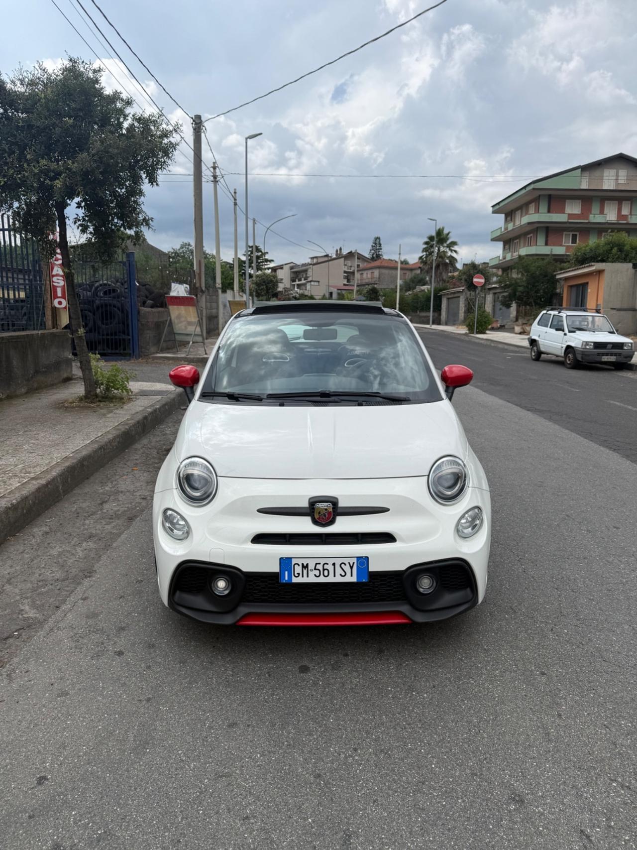 Abarth 595 C 1.4 Turbo T-Jet 180 CV Competizione