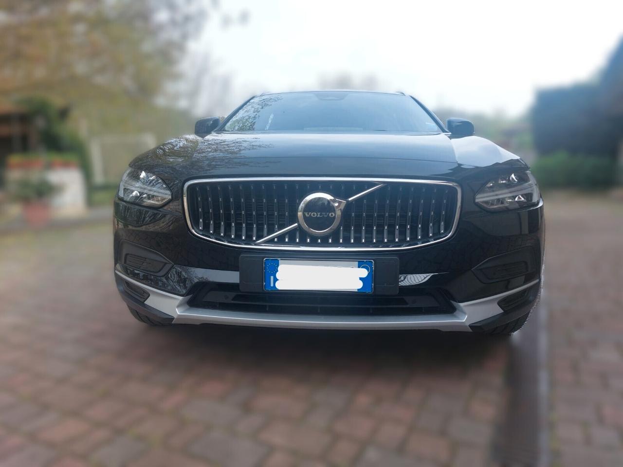 Volvo V90 Cross Country B4 (d) AWD Business Plus Auto