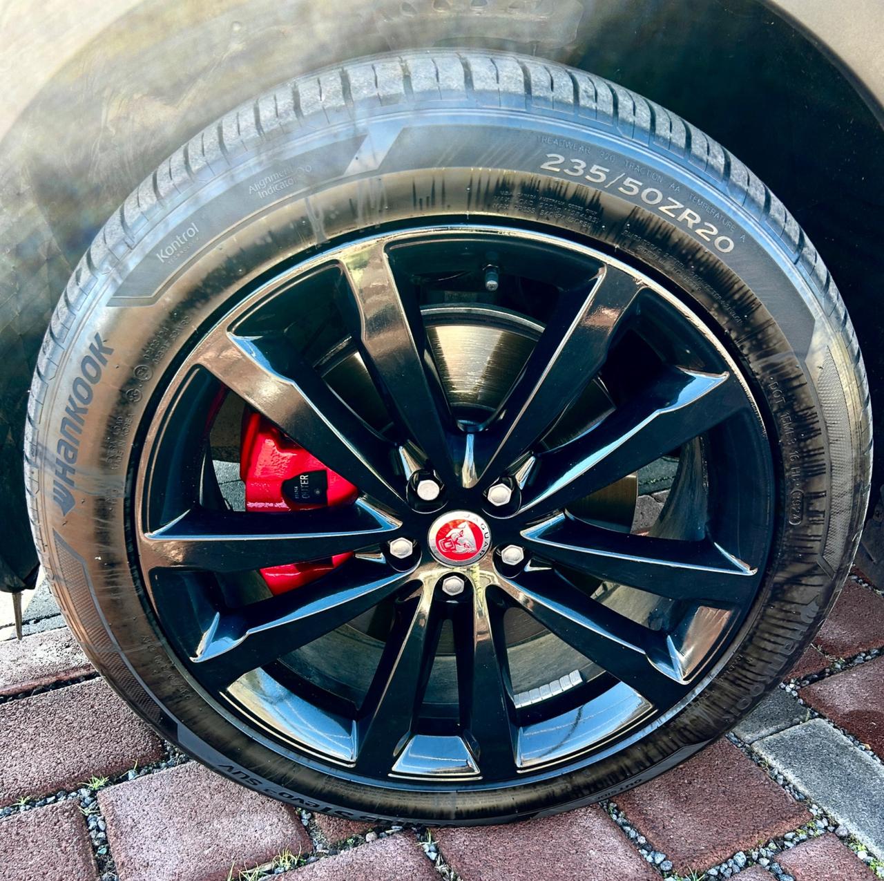 Jaguar E-Pace 2.0D 240 CV AWD aut. R-Dynamic HSE