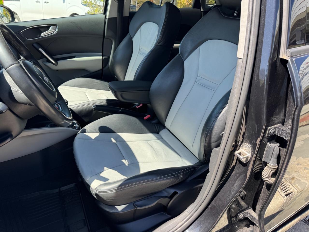 Audi A1 1.6 TDI 105 CV S line edition plus