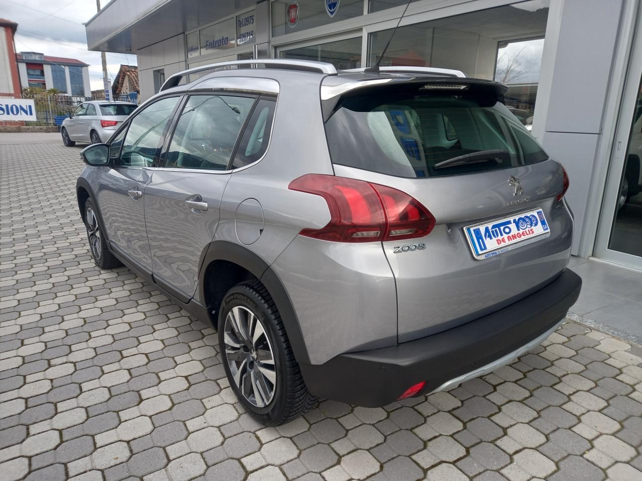 Peugeot 2008 1.6 BLUEHDI 100 cv *** ALLURE - FULL OPTIONALS *** EURO 6