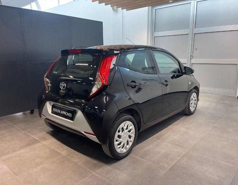 Toyota Aygo Connect 1.0 VVT-i 72 CV 5 porte x-play