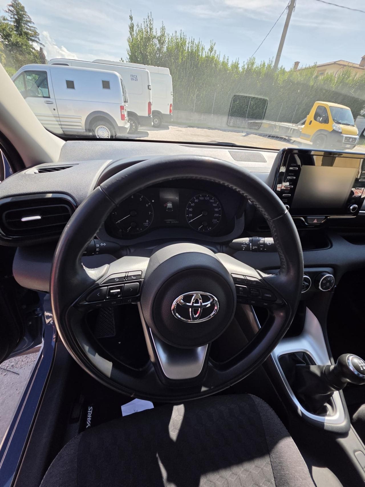 Toyota Yaris 1.0 5 porte Business km 36 mila garantita