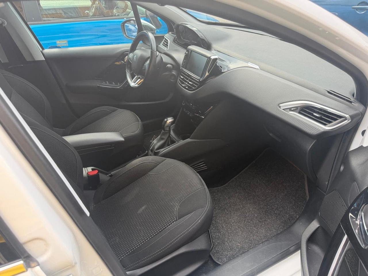 Peugeot 208 PureTech 82 5 porte Style