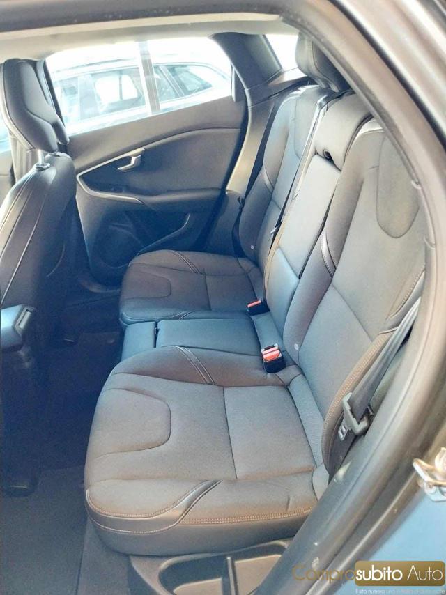 VOLVO V40 Cross Country D2 Geartronic Pro (Garanzia 12 Mesi)