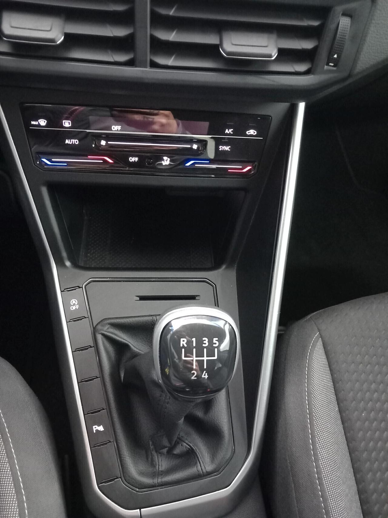 Volkswagen Polo anno 2022 benzina 1.0 km 34 mila