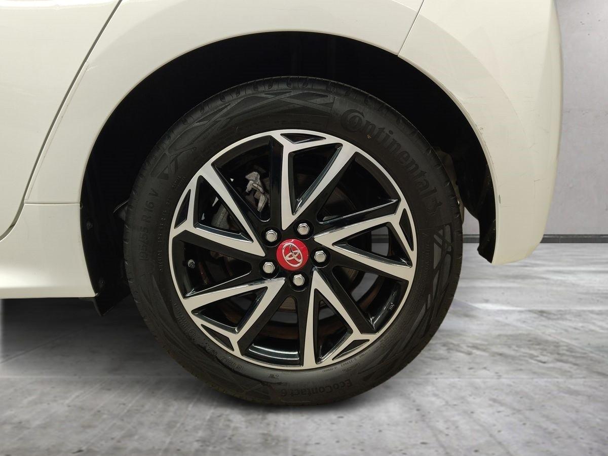 TOYOTA Yaris 4ª serie - Yaris 1.5 Hybrid 5 porte Business