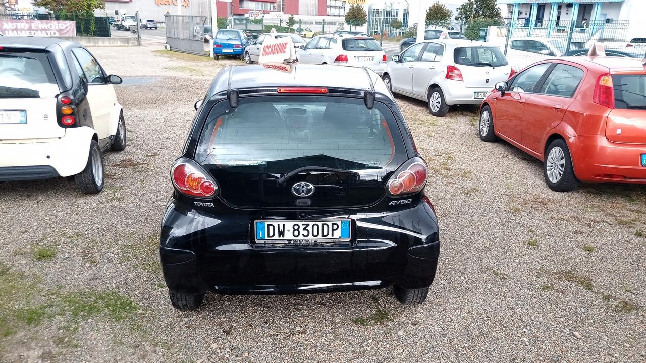 Toyota Aygo 1.0 12V VVT-i 5 porte Now