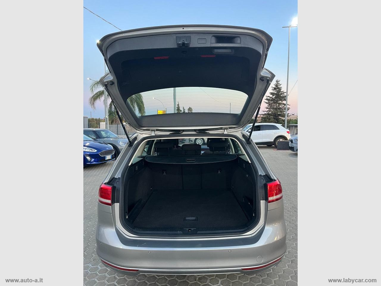 VOLKSWAGEN Passat Var. 1.6 TDI DSG Comfortline BMT