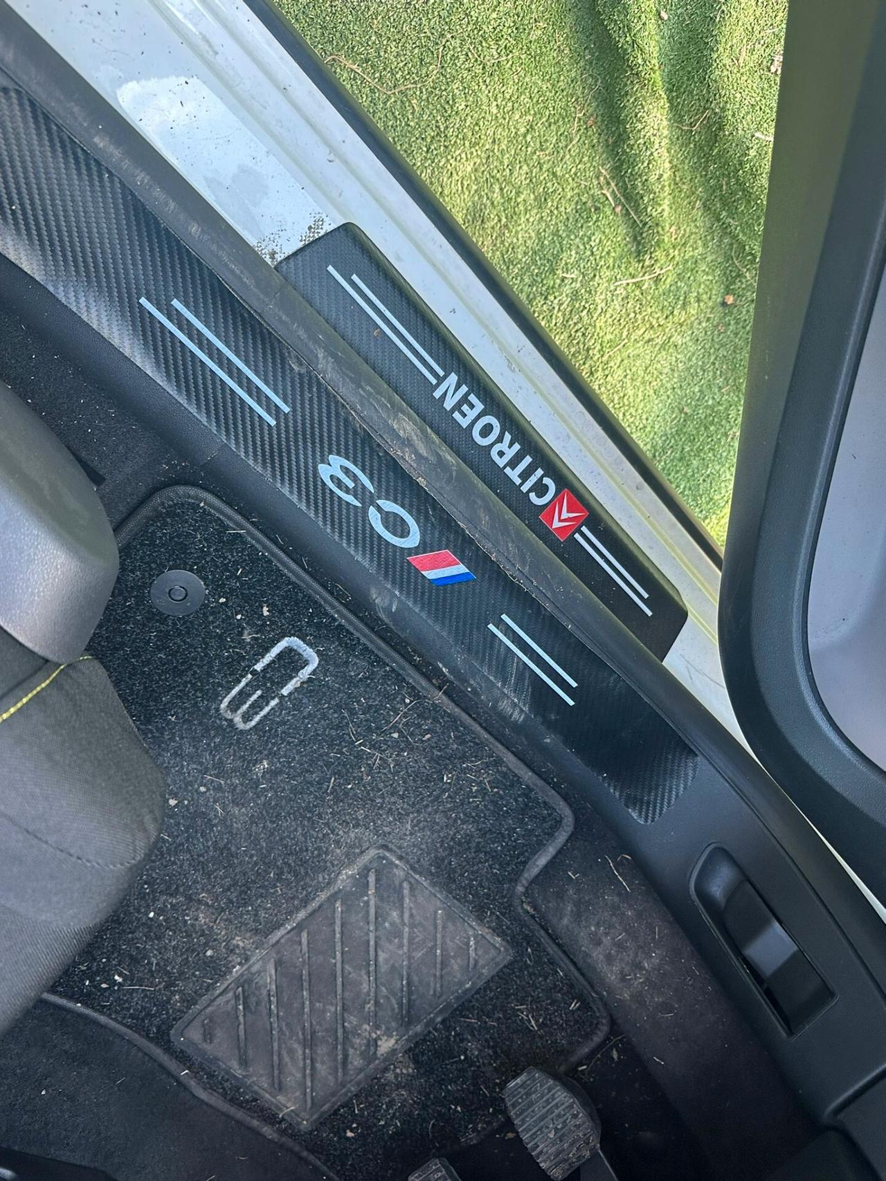 Citroen C3 2023 PureTech Shine SINISTRATA