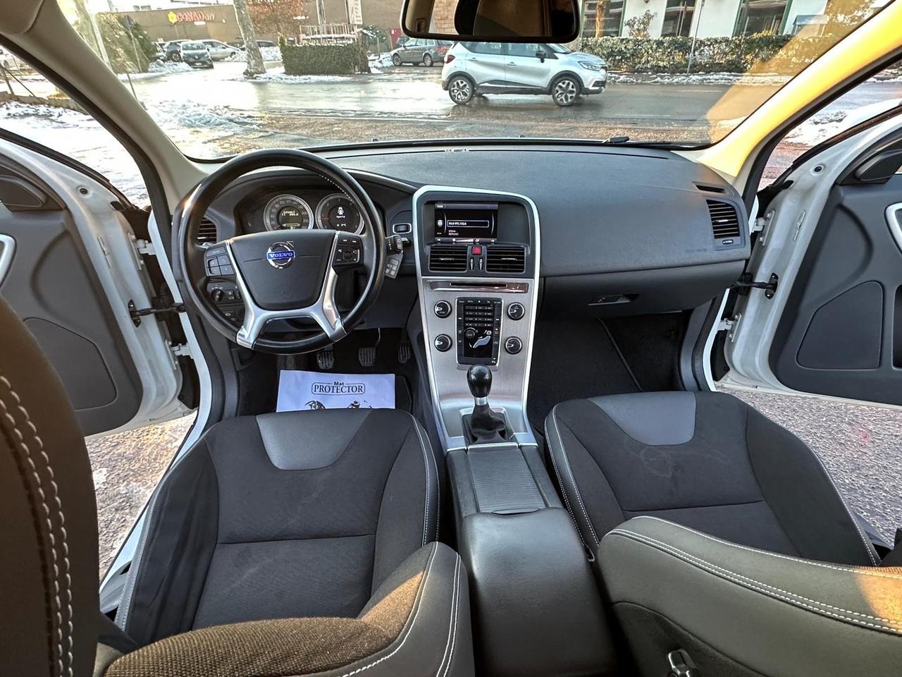 Volvo XC 60 XC60 D5 AWD Geartronic Kinetic