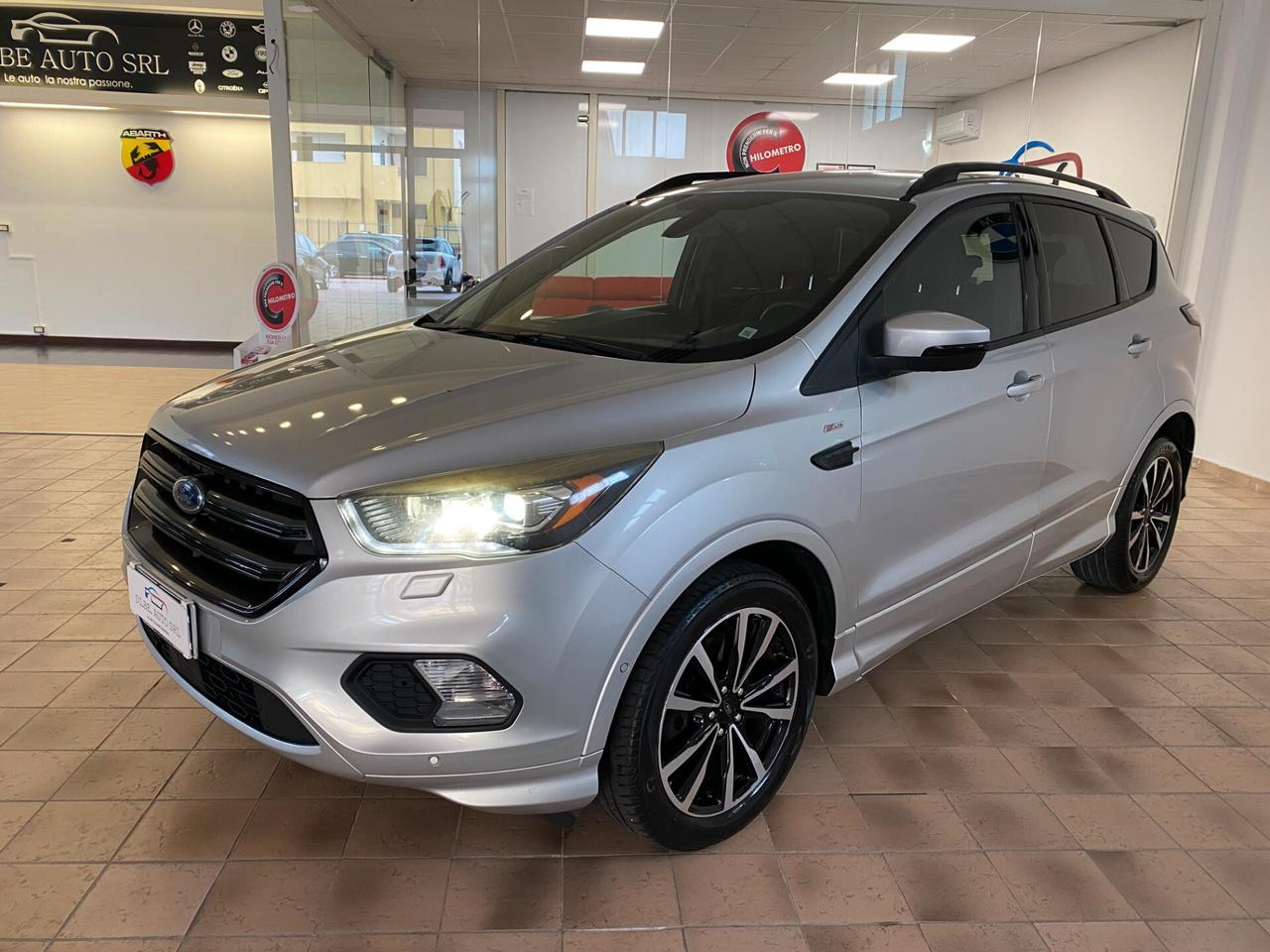Ford Kuga 1.5 TDCI 120 CV 2WD ST-Line