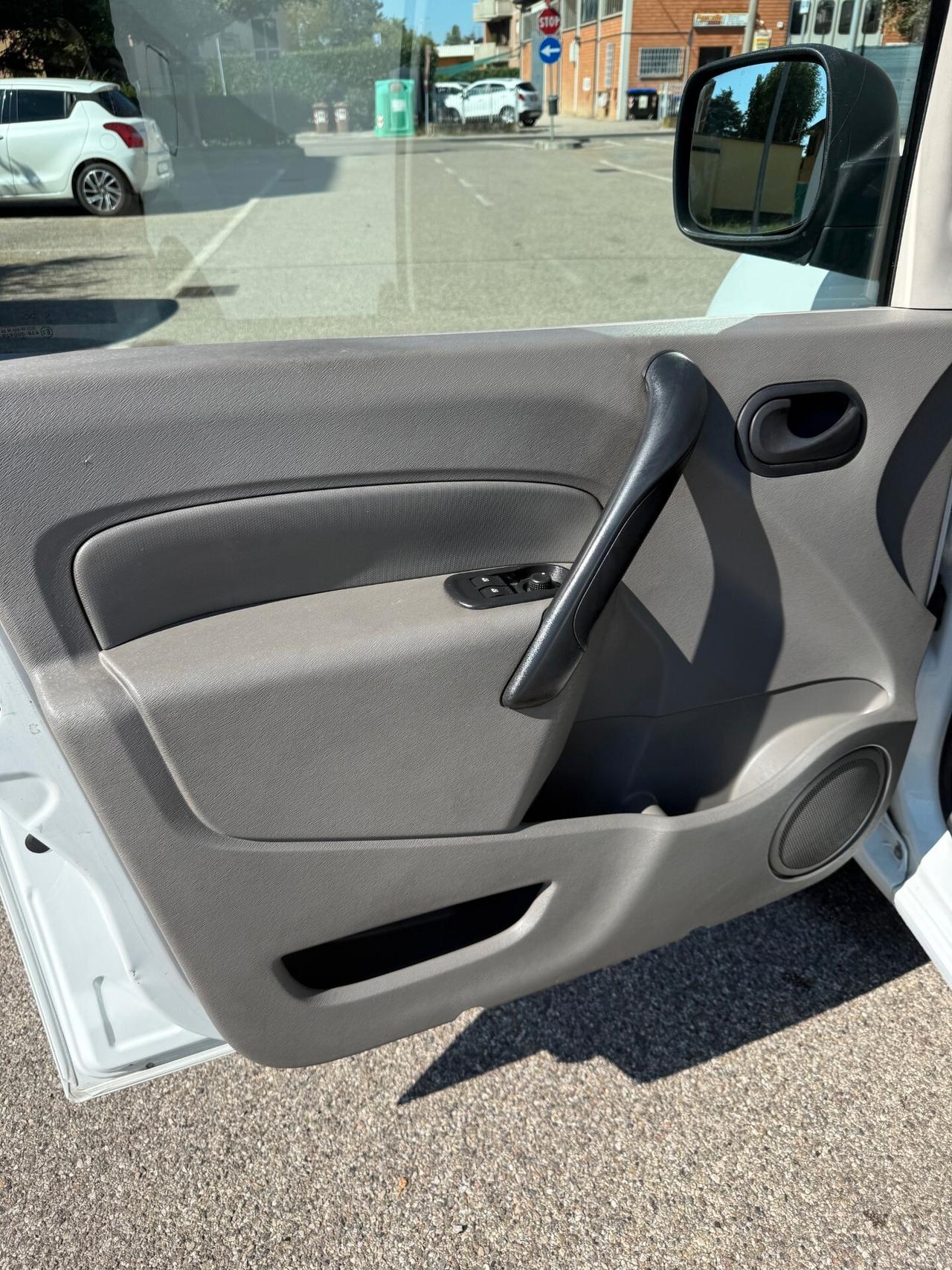 Renault Kangoo 1.5 dci - NEOPATENTATI - OTTIME CONDIZIONI -