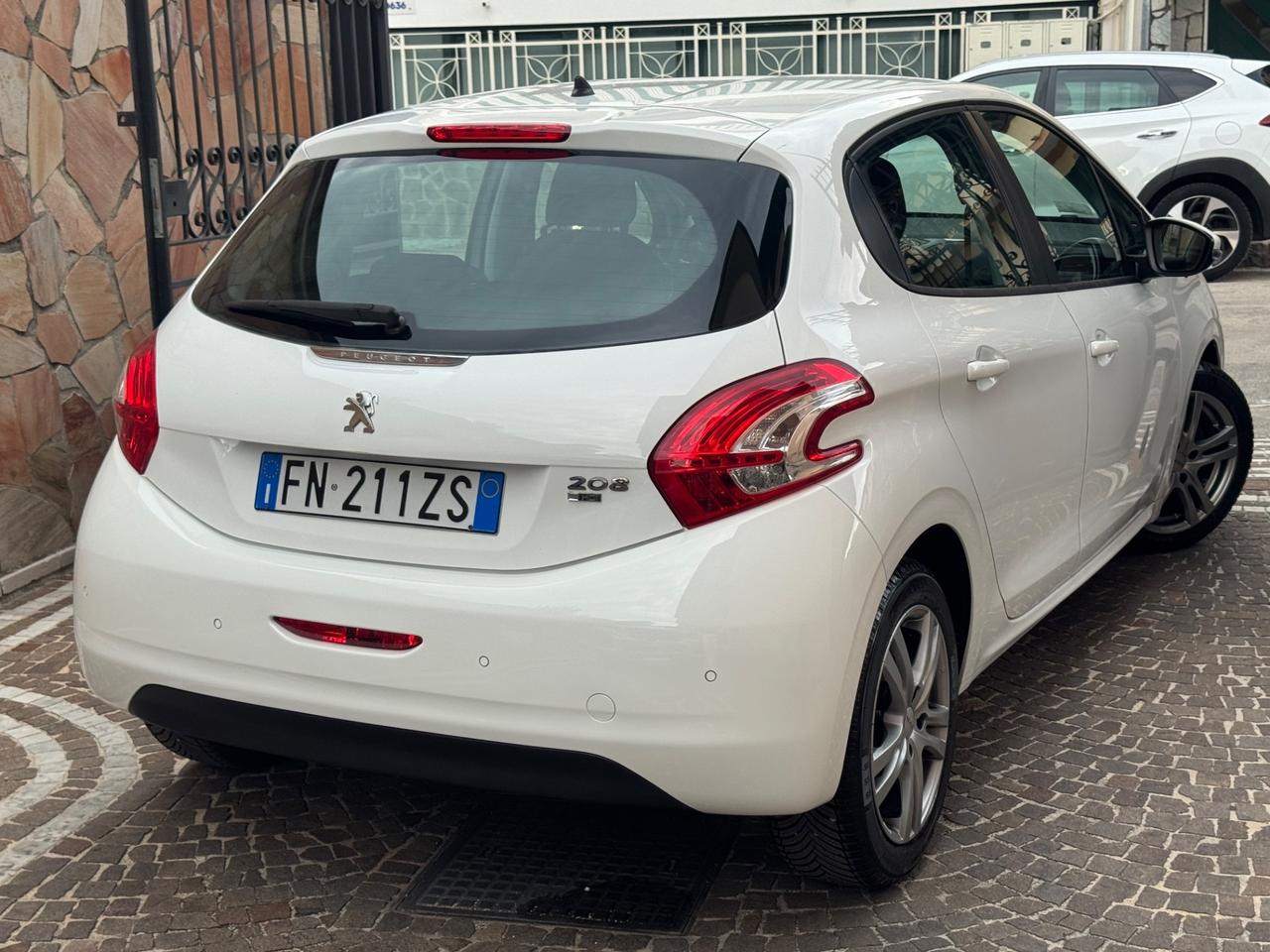 Peugeot 208 1.6 e-HDi 92 CV Stop&Start 5 porte Allure
