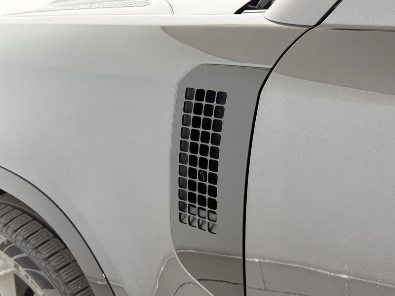 Land Rover Defender D250 AWD Auto 110 X-Dynamic SE