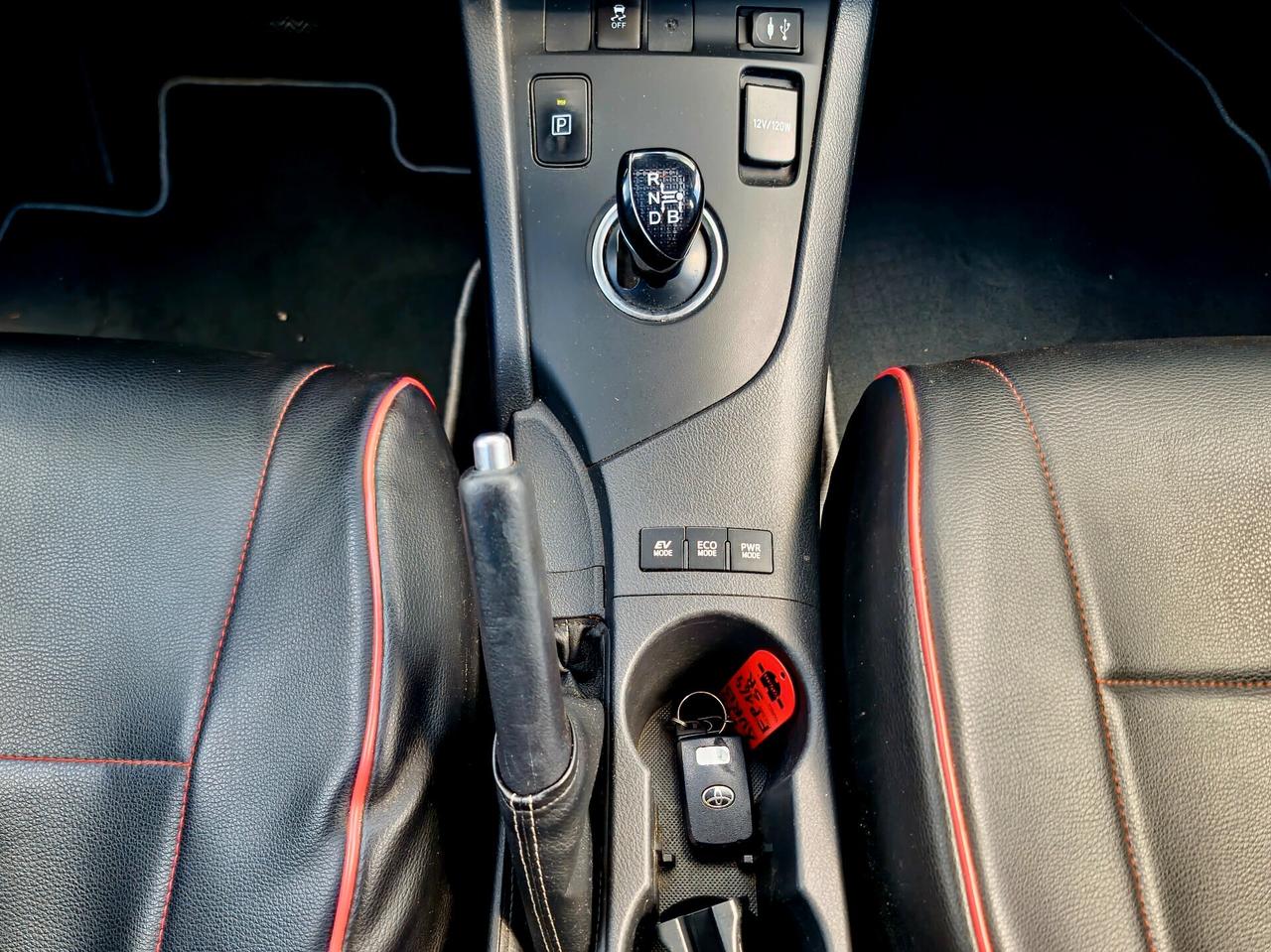 Toyota Auris Touring Sports 1.8 Hybrid Lounge 2018-E6B Automatico NEO