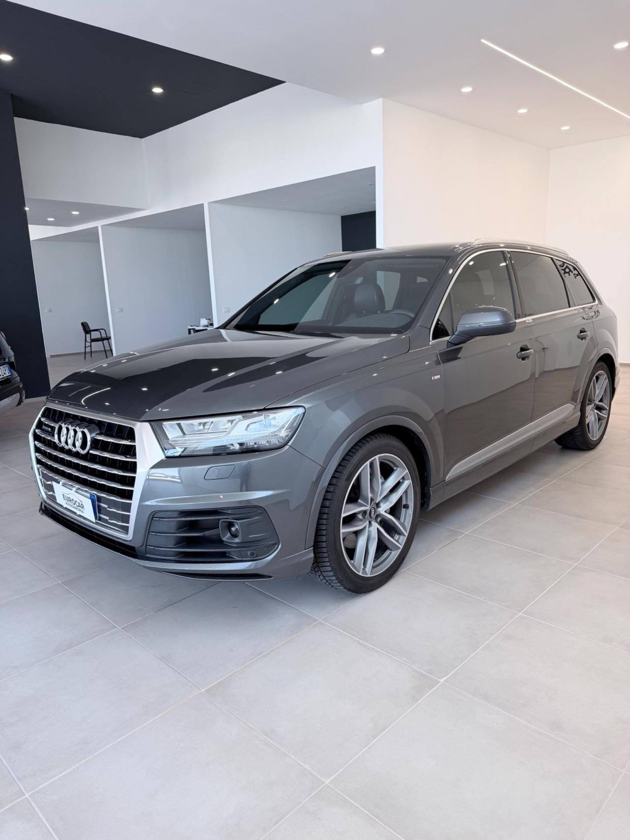 Audi Q7 50 TDI quattro tiptronic Business Plus