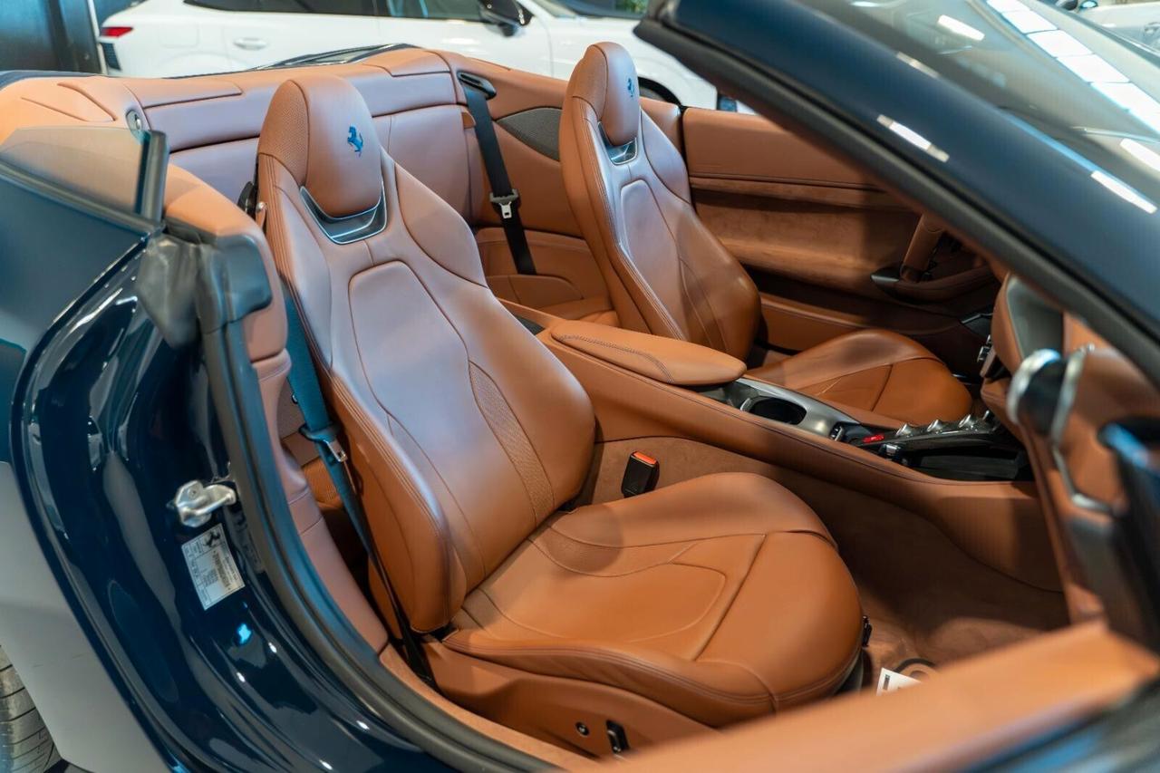 Ferrari Portofino BLU POZZI/TERRA BRUCIATA/CARBONIO