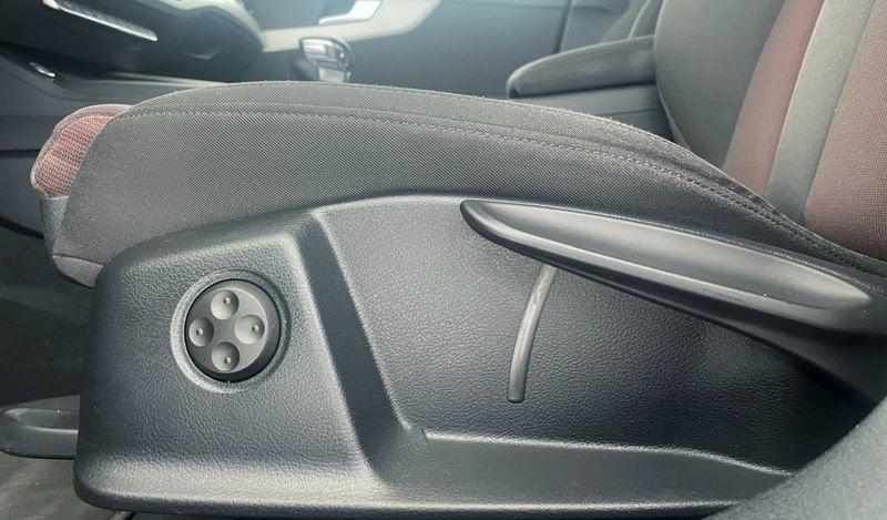Audi A4 Avant 40 TDI quattro S tronic Business Advanced