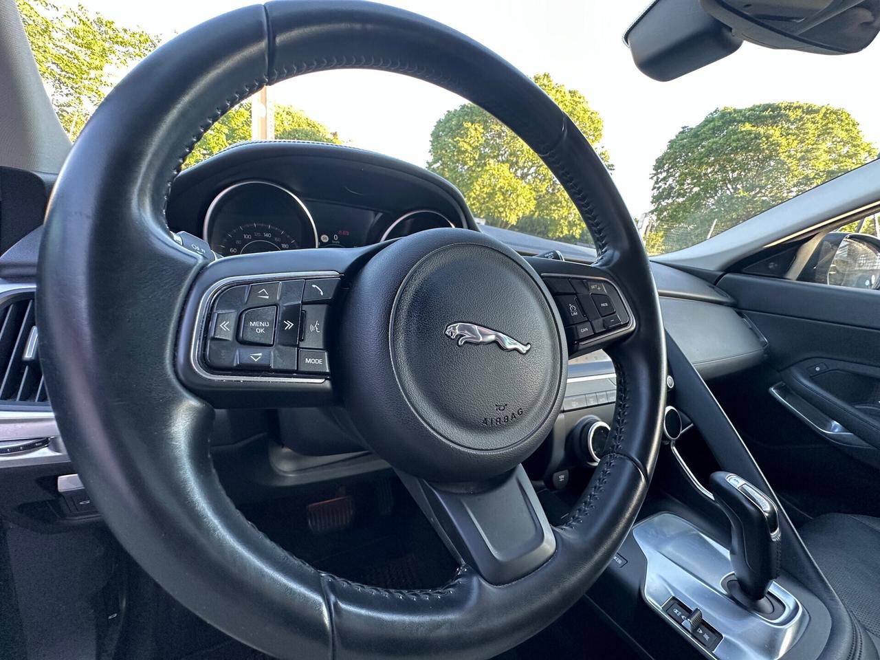 Jaguar E-Pace 2.0D 180 CV AWD aut. R-Dynamic HSE Tagliandata Jaguar Permute Rate Garantita