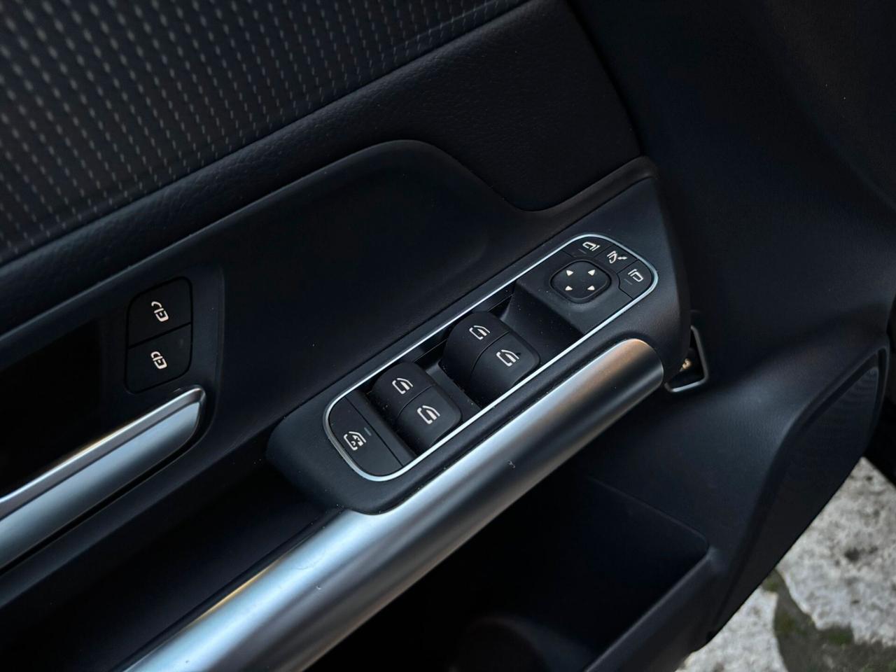 Mercedes B180d Sport LED- 2019