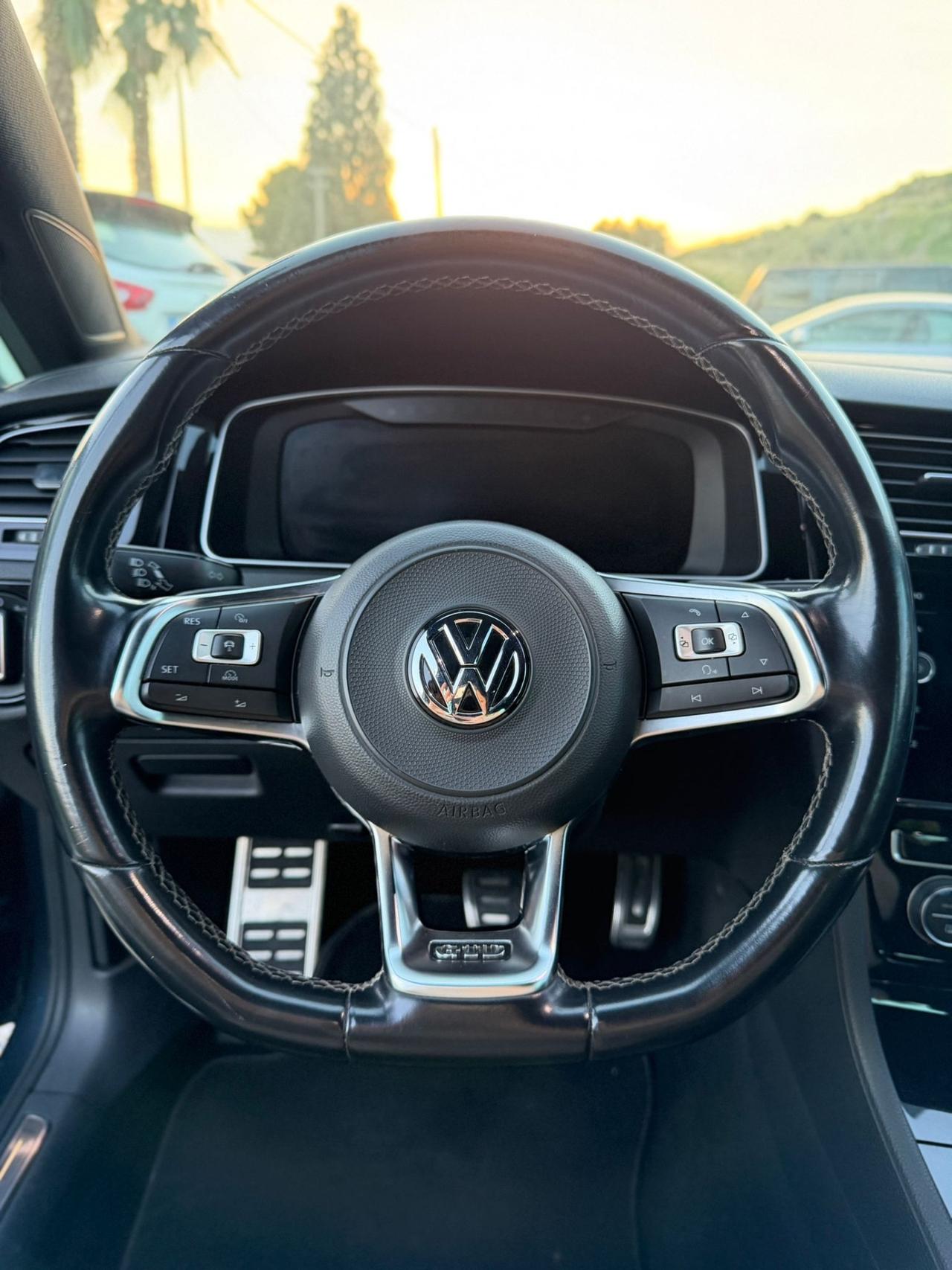 Volkswagen Golf GTD 2.0 TDI DSG 5p. BlueMotion Technology