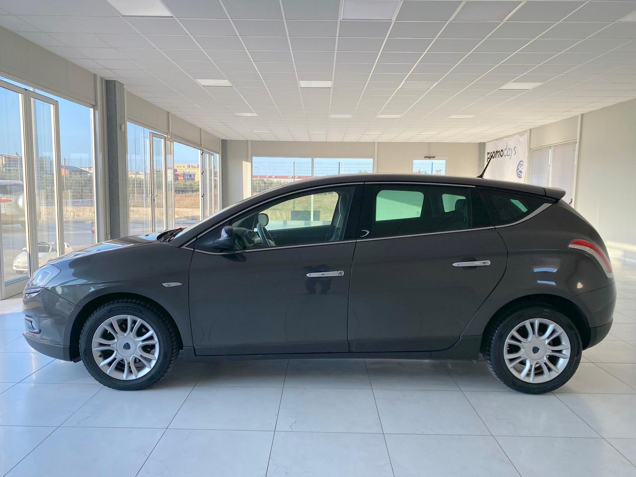 Lancia Delta 1.6 MJT DPF Silver