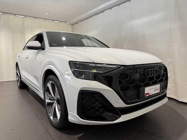 Audi Q8 55 TFSI e quattro tiptronic Sport